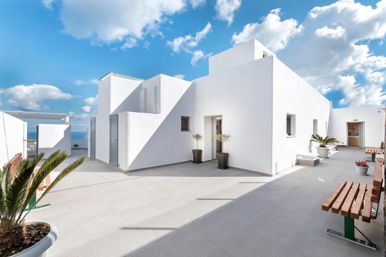 La Estrella 4 Suites With Sea View & 4 Prive Hot Tub Vourvoúlos Екстериор снимка